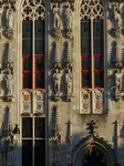 FZ008615 Statues on side of City Hall building brugge.jpg